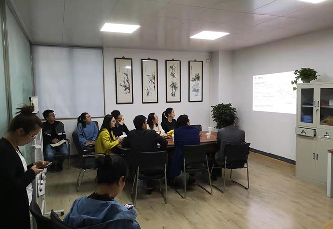 專家交流.jpg